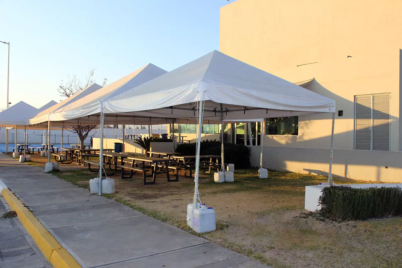 Toldo decorativo a 4 aguas